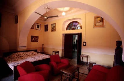 Inde, état du Rajasthan, Fort de Pokaran au porte du désert du Thar, une chambre d' Hôtel à l' intérieur du palais en grès rouge