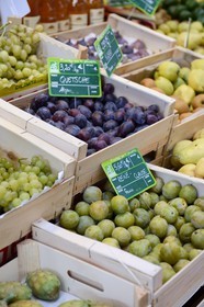 France, Haut-Rhin (68), Colmar, la halle du Marché couvert, produits bio