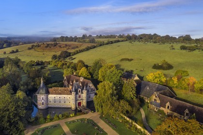 France, Calvados (14), Pays d'Auge, le chateau de Saint-Germain-de-Livet du XVe et XVIe siècle labellisé Musée de France (vue aérienne)