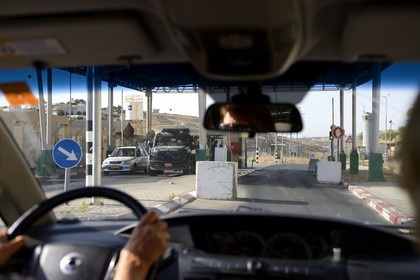 Israel, checkpoint near Har 'Homa in southeastern Jerusalem, a new colony founded in 1997