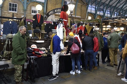 United Kingdom, London, Covent Garden, the former fruit and vegetable market of the central square, now a commercial and tourist site