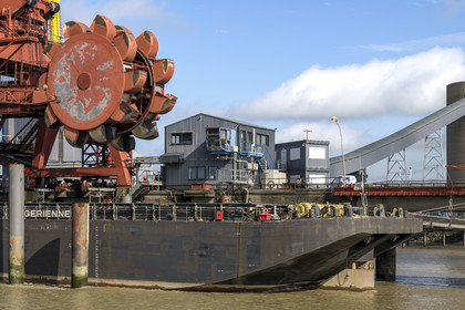 France, Loire Atlantique, Cordemais, Cordemais thermal power station, shovel wheel that collects coal from barges