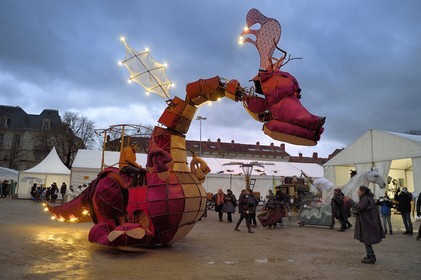 France, Meurthe-et-Moselle, Nancy, preparations for the parade of Saint-Nicolas place Carnot, Josephine the dragon, wild transport of the Four Seasons Company
