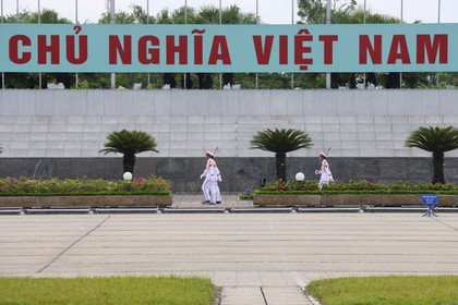Vietnam, Hanoï, mausolée de Ho Chi Minh, la garde spéciale affectée au mausolée