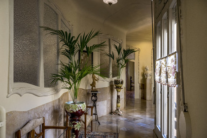 Spain, Catalonia, Barcelona, Eixample district, Passeig de Gracia, Pedrera or Casa Mila (1905-1910) by the Catalan modernist architect Antoni Gaudi, UNESCO World Heritage site, a hallway in the apartment