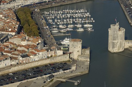 France, Charente-Maritime (17), port de La Rochelle  (vue aérienne)
