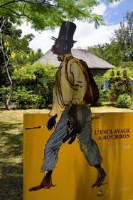 France, Ile de la Reunion, Saint-Gilles-les-Hauts, Musée de Villèle dans le domaine Panon-Desbassyns, ancienne propriété coloniale au cœur d'une grande plantation de canne à sucre qui faisait travailler un peu plus de 400 esclaves, exposition sur l'esclavagisme