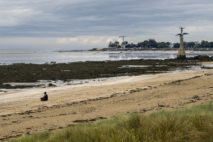 France, Loire Atlantique, Estuaire de la Loire, Saint Nazaire, American Monument called Sammy built in memory of the American landing of June 26, 1917 in Saint-Nazaire on the waterfront beach