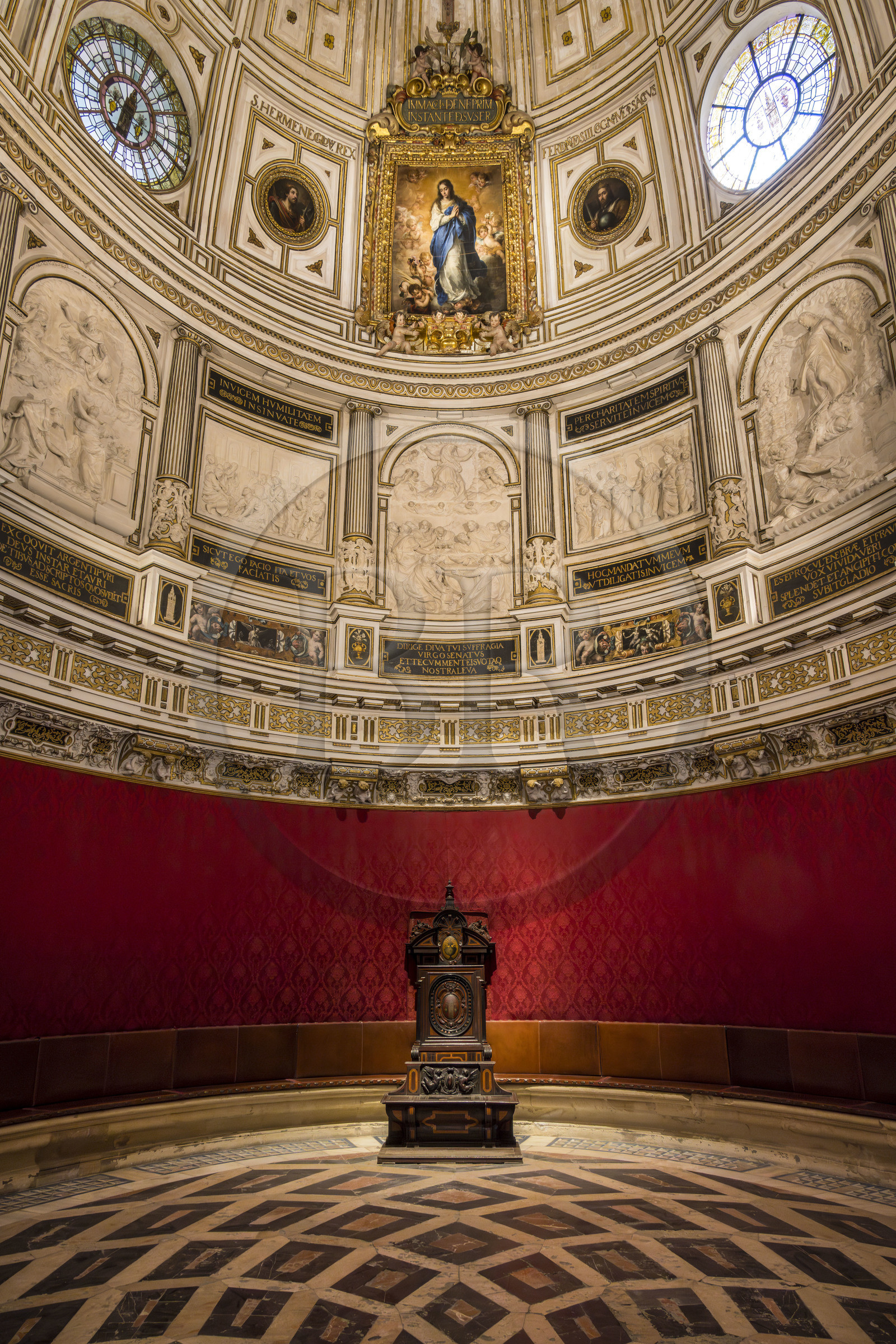 Espagne, Andalousie, Séville, la cathédrale, classé Patrimoine Mondial de l'UNESCO, dôme Renaissance de la salle du Chapitre, première salle éliptique construite en Europe