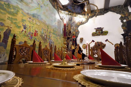 Romania, Transylvania, Cluj region, Turda, Hunter Prince Castle and Dracula hotel, Dracula fully themed restaurant