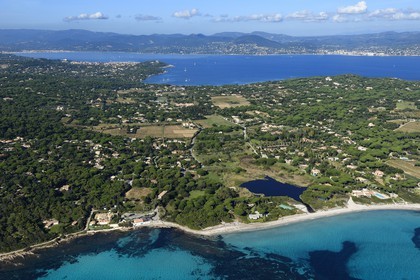 France, Var (83), Saint-Tropez et le Golfe de Saint Tropez, plage des Salins  (vue aérienne)