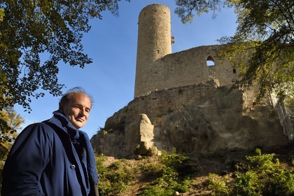 France, Bas-Rhin (67), Route des vins d'Alsace, Andlau, le chateau d'Andlau (Haut-Andlau), son propriétaire Guillaume d’Andlau