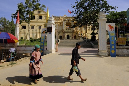 Vietnam, province de Lao Cai, Bac Ha,  le palais Vua Meo construit par les français pour le chef Hmong Fleur Hoang A Tuong