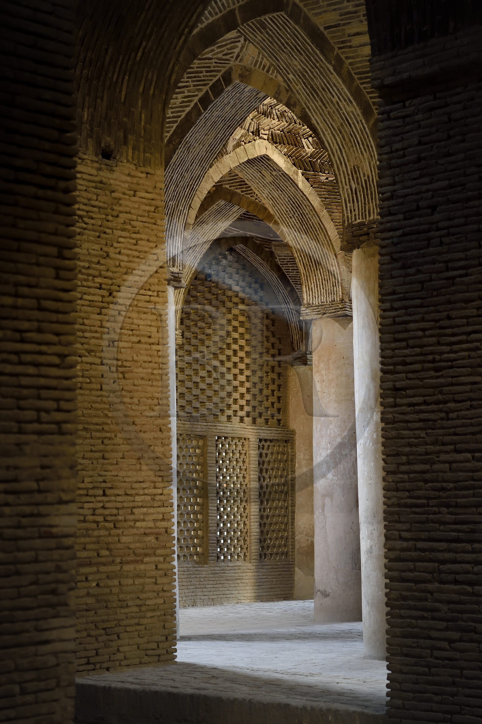 Iran, province d'Ispahan, Ispahan, Mosquée Jame, grande mosquée d'Ispahan dite aussi mosquée du vendredi, chabestan nord-est Iran, province d'Ispahan, Ispahan, Mosquée Jame, grande mosquée d'Ispahan dite aussi mosquée du vendredi, chabestan nord-est