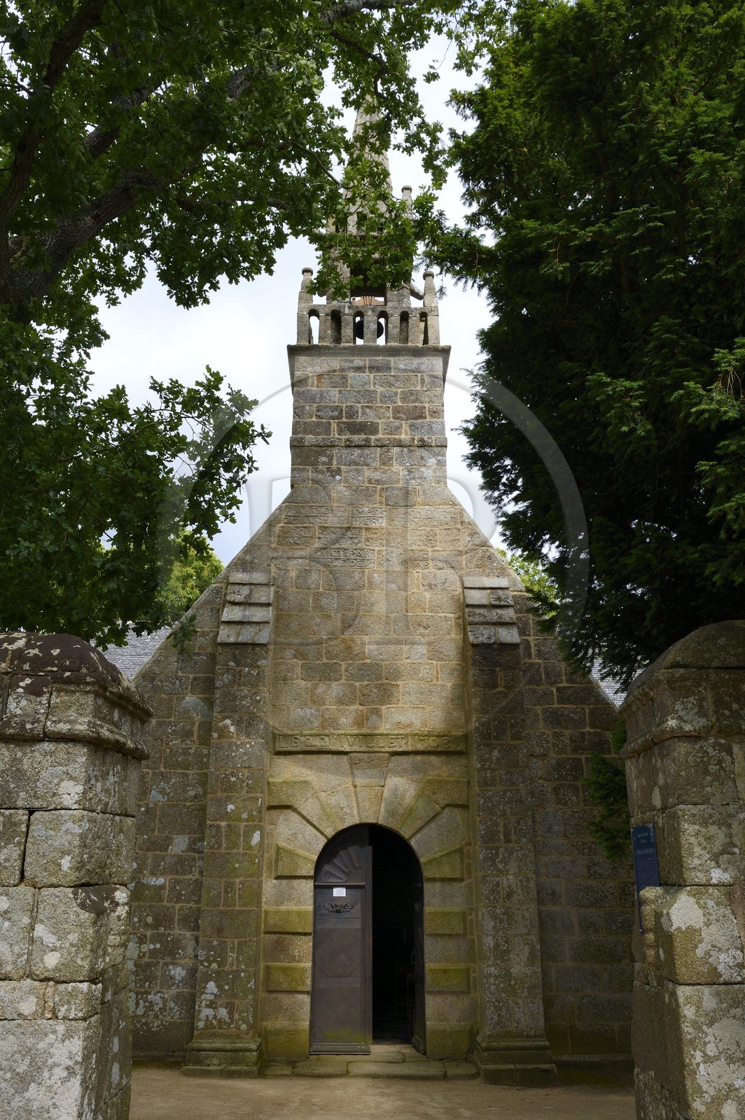 France, Côtes-d'Armor (22), Vieux-Marché, la chapelle des Sept-Saints consacrée aux Sept Dormants d'Éphèse