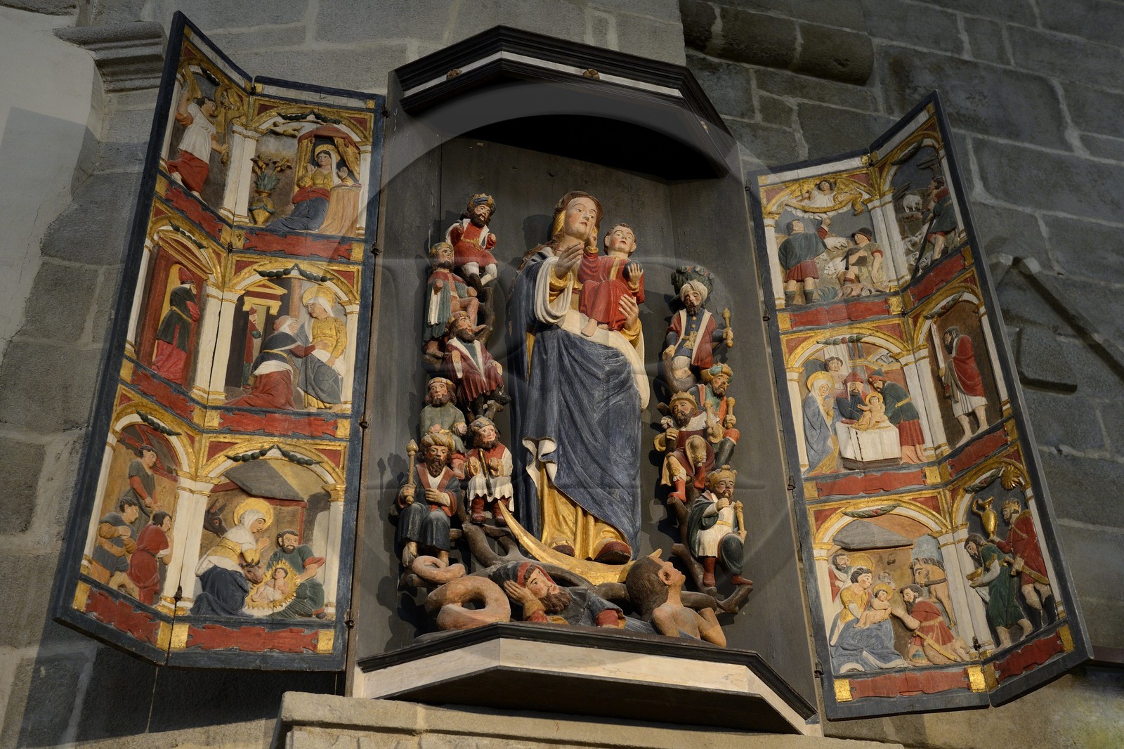 France, Finistère (29), étape sur le chemin de Saint Jacques de Compostelle, Saint-Thegonnec, l'église dans l'enclos paroissial, Arbre de Jessé du XVIIème siècle