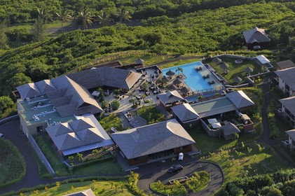 France, île de la Réunion, côte sud, Grande Anse, l'hôtel Palm (vue aérienne)