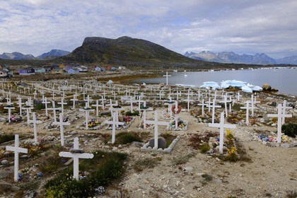Groenland, le cimetière de la ville de Nanortalik