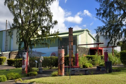 France, Ile de la Reunion, Saint Pierre, domaine de la distillerie Isautier, les batiments industriels