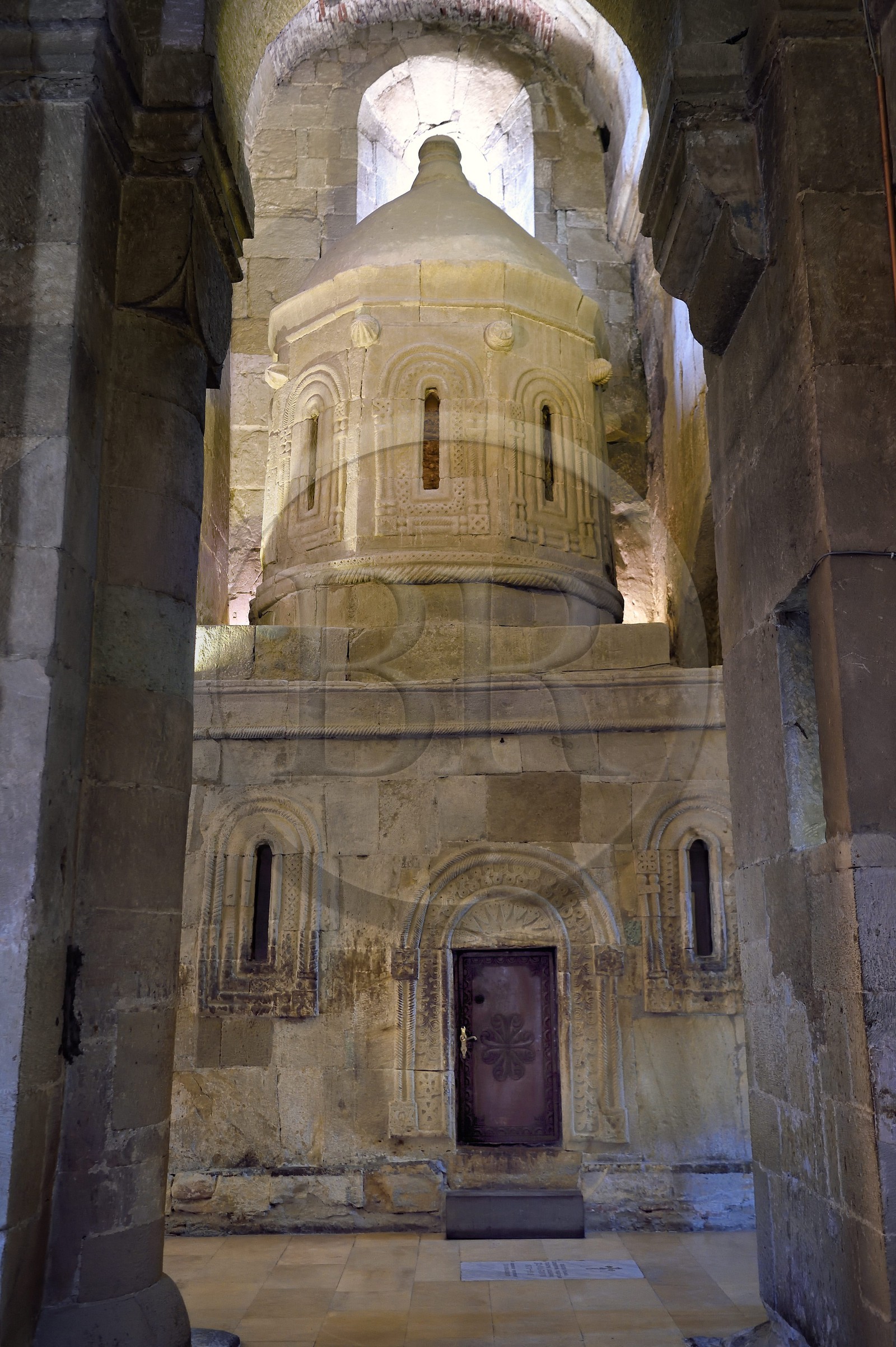 Géorgie, Mtskheta Mtianeti region, Mtskheta, la cathédrale Svetitskhoveli, classée Patrimoine Mondial de l'UNESCO, une copie du 14ème siècle de l'édicule de l'église du Saint-Sépulcre