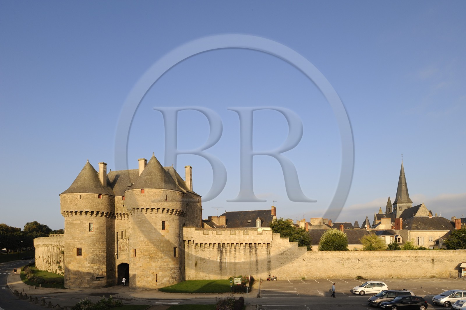 France, Loire-Atlantique (44), la cité médiévale de Guérande, la Porte Saint Michel et musée du Pays de Guérande