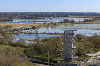 France, Loire-Atlantique (44), parc naturel regional de la Brière, Saint-Malo-de-Guersac, le Belvédère de Rozé (vue aérienne)