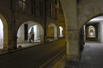 France, Charente-Maritime (17), La Rochelle, arcades rue Admyrault