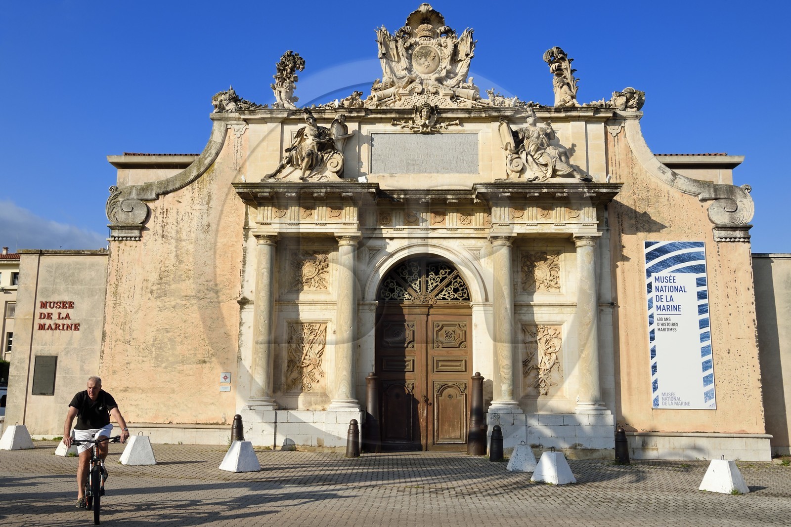 France, Var (83), Toulon, musée national de la Marine, la porte de l'Arsenal construite en 1738 et déplacée pour devenir l'entrée du musée