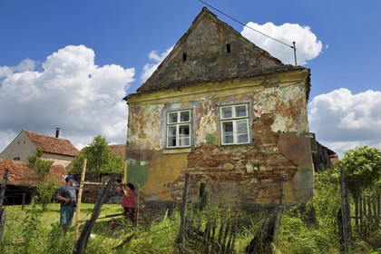 Roumanie, Transylvanie, région de Sighisoara, maison traditionelle à Apold