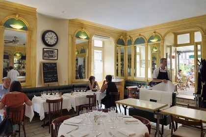 France, Var, Draguignan, café brasserie Les Mille Colonnes