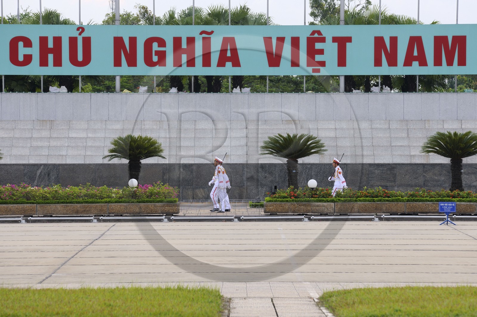 Vietnam, Hanoï, mausolée de Ho Chi Minh, la garde spéciale affectée au mausolée