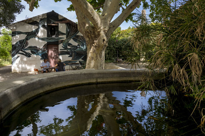 France, Bouches-du-Rhône (13), Marseille, Le Couvent, tiers-lieu, un grand jardin rue Levat mais aussi un lieu culturel hybride avec sa cité d’artistes, des expositions, des concerts ou encore des projets ouverts au voisinage