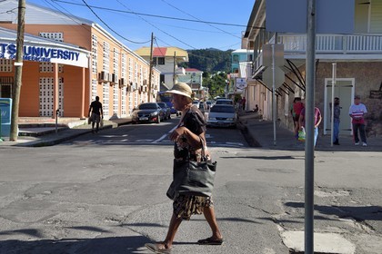 Caraïbes, Ile de la Dominique, la capitale Roseau, le Quartier français, dans la rue principale Great George Street