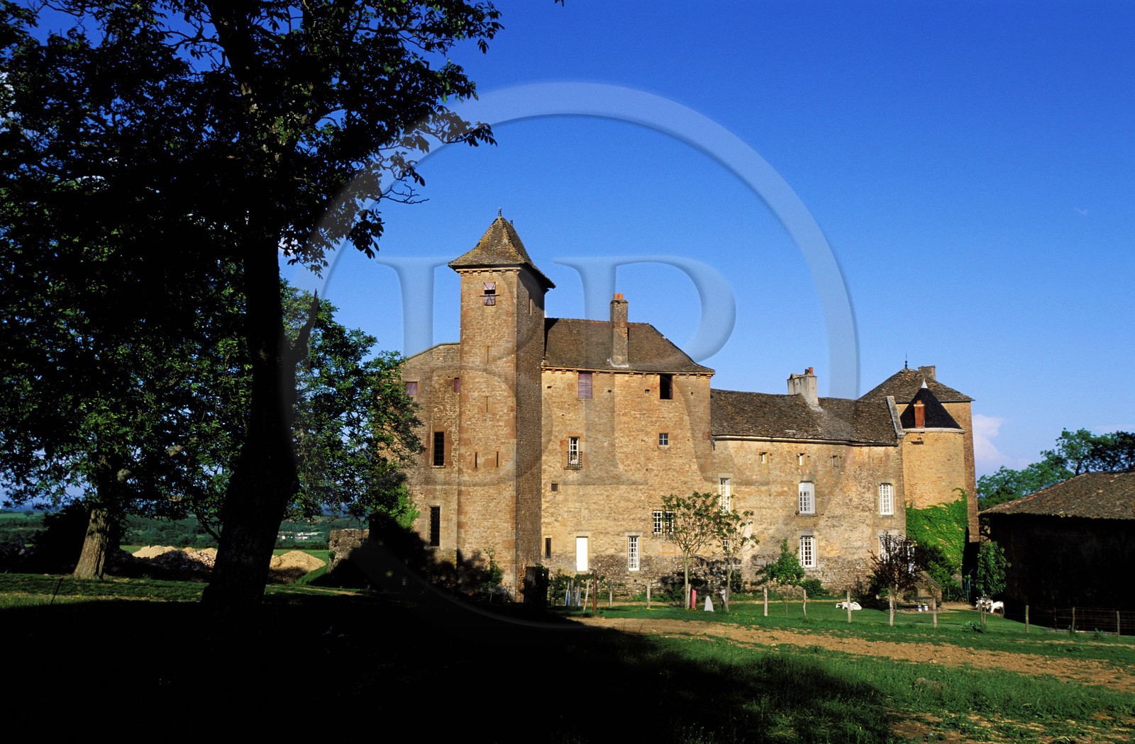 France, Saône-et-Loire (71), Hurigny, maison d'hôtes au château de Salornay (vers Mâcon)