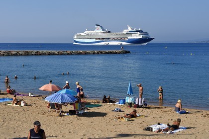 France, Var, Saint-Raphael, Promenade René Coty, Veillat beach