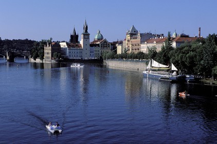 République Tchèque, Prague, Staré Mesto, la Vltava aux abords du Pont Charles