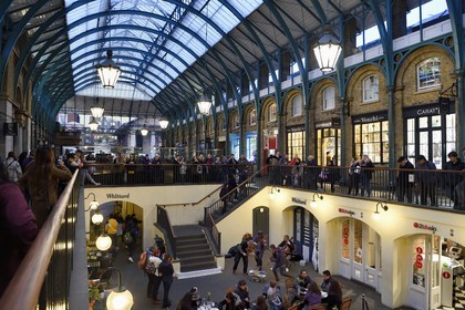 United Kingdom, London, Covent Garden, the former fruit and vegetable market of the central square, now a commercial and tourist site