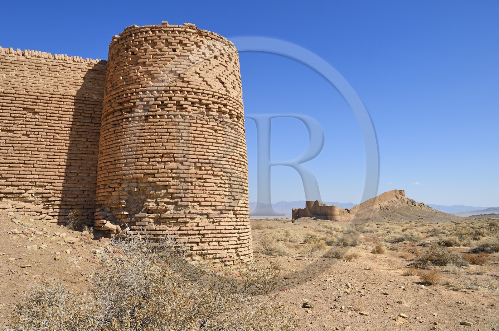 Iran, Province de Yazd, désert du Dasht-e Kavir, caravanserail de Saqand