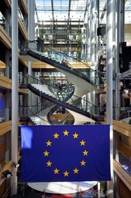 France, Bas-Rhin (67), Strasbourg, quartier européen, le Parlement européen, batiment Louise-Weiss, structure hélicoïdale de l’escalier protocolaire inspirée de l’étude de Léonard de Vinci