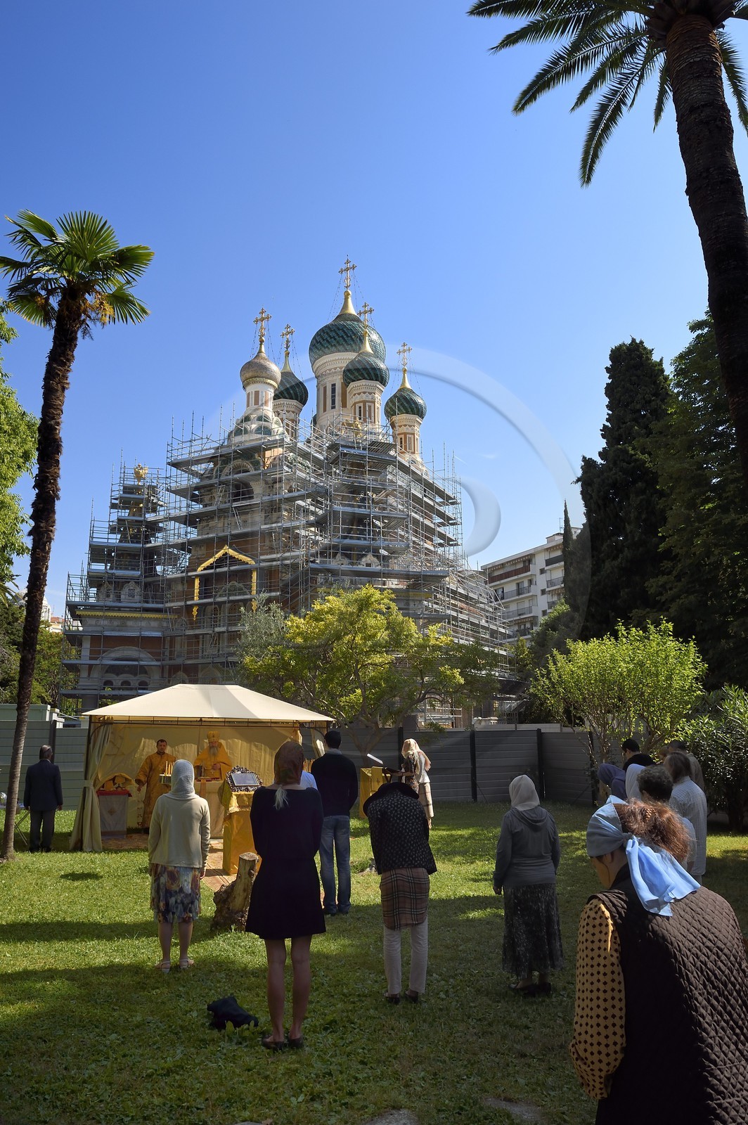 France, Alpes-Maritimes (06), Nice, la cathédrale orthodoxe russe Saint-Nicolas construite en 1859 sur le boulevard Tzarévitch, messe en plein air