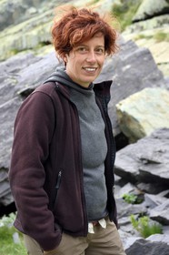 France, Alpes-Maritimes (06), parc national du Mercantour, Vallée des Merveilles, Nicoletta Bianchi, docteur en préhistoire, auteur d’une thèse sur le contexte archéologique et chronologique des gravures protohistoriques de la région du Mont Bégo