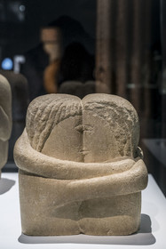 France, Paris, Les Halles district, the Pompidou Center also called Beaubourg, National Museum of Modern Art (MNAM), Brancusi retrospective exhibition, The Kiss, 1907, stone