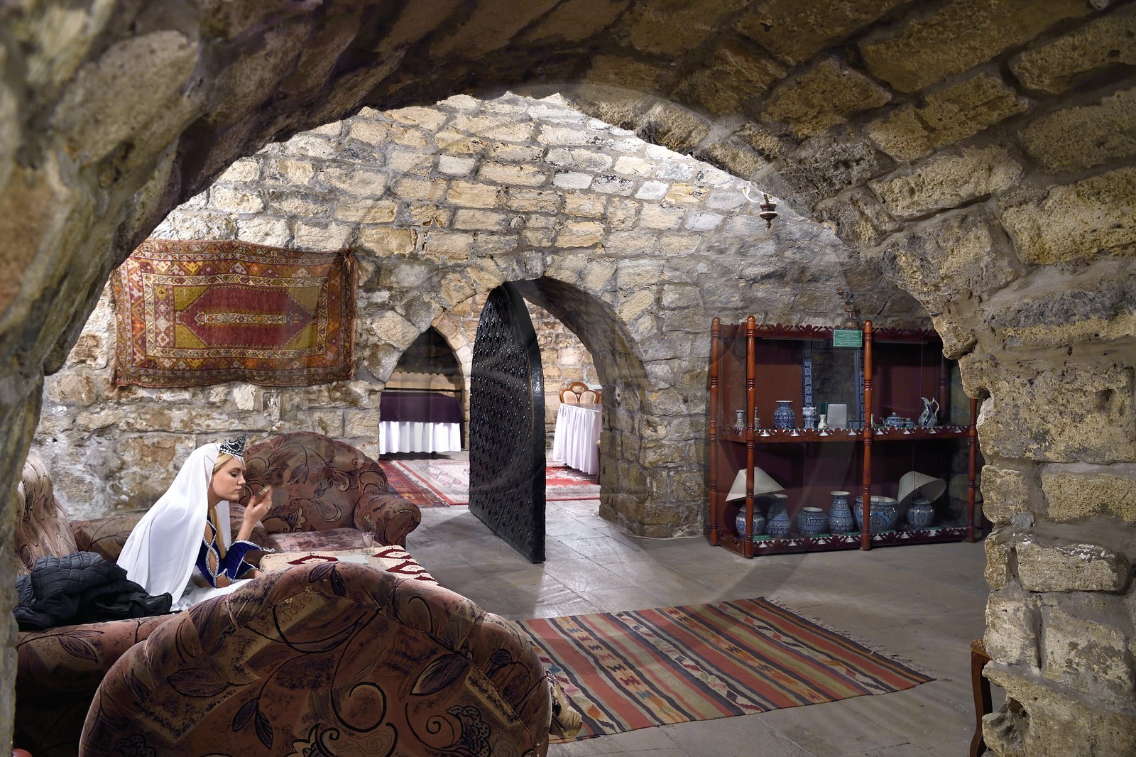 Azerbaïdjan, Bakou, Vieille ville, classée au patrimoine mondial de l'UNESCO, restaurant Karvansara, ancien caravansérail du XVème siècle transformé en restaurant