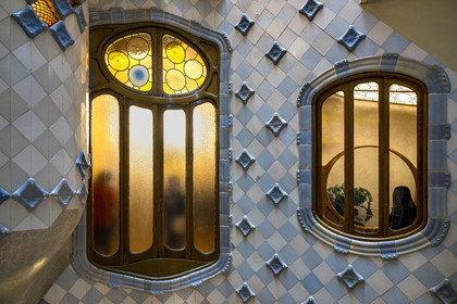 Spain, Catalonia, Barcelona, Eixample district, Passeig de Gracia, Casa Batllo by Catalan modernist architect Antoni Gaudi, UNESCO World Heritage site, courtyard