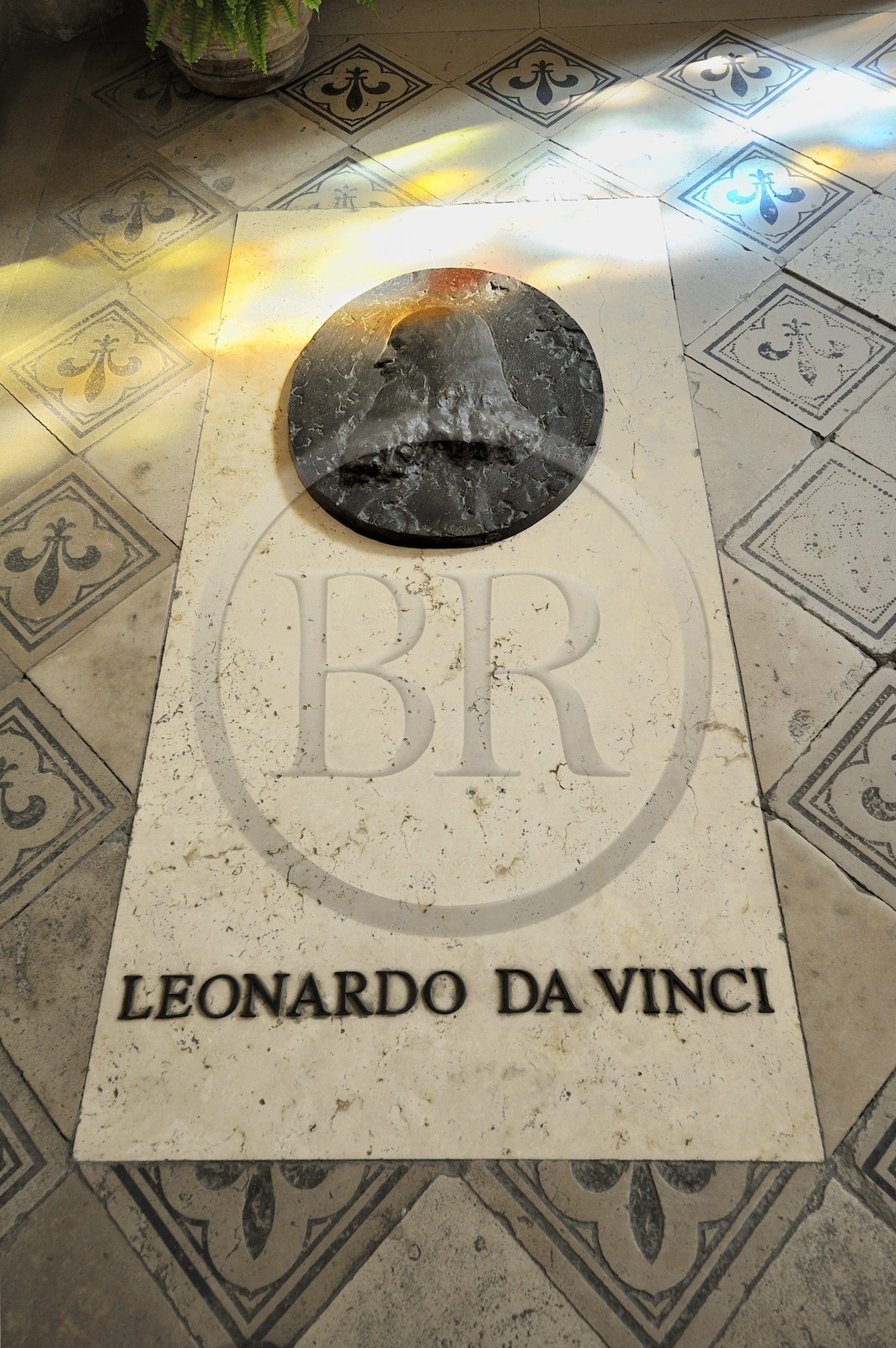 France, Indre et Loire (37), Vallée de la Loire classée Patrimoine mondial de l'UNESCO, château d'Amboise, la chapelle Saint-Hubert, tombe de de Leonard De Vinci