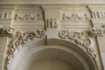 France, Gironde (33), le Verdon-sur-Mer, phare de Cordouan, classé Patrimoine Mondial de l'UNESCO, l'appartement du roi (1er étage),  les lettres MTL font référence à Louis XIV et à son épouse Marie-Thérèse d'Autriche