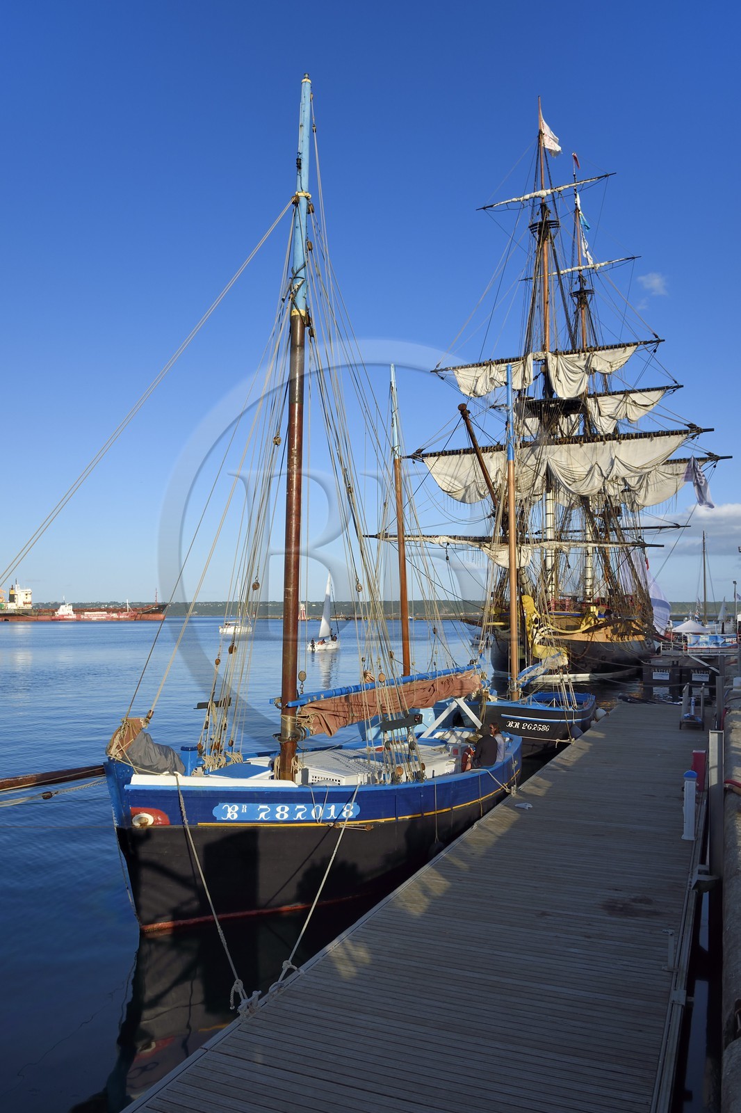 France, Finistère (29), port de Brest, la frégate L'Hermione, réplique du trois-mats qui transporta le marquis de Lafayette en Amérique en 1780