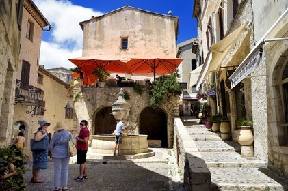 France, Alpes-Maritimes, Saint Paul de Vence, the Grande Fontaine in the heart of the village