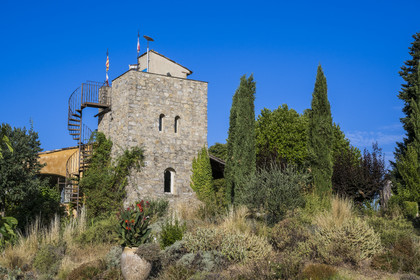 France, Var (83), Provence Verte, Bras, vers Saint-Maximin-la-Sainte-Baume, la maison d'hotes Le Peyrourier - une campagne en Provence