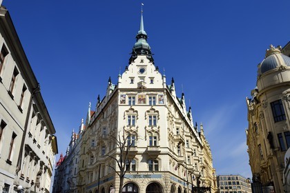 République Tchèque, Prague, centre historique classé Patrimoine Mondial de l' UNESCO, quartier de Stare Mesto, la facade de l’hôtel Pariz de style Art Nouveau